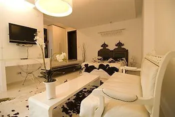 Bed & Breakfast Chambers'n Charm Boutique