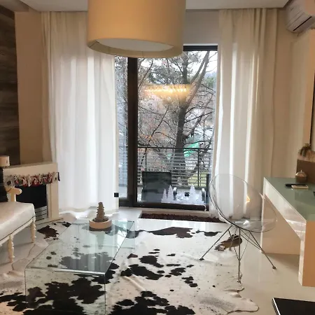 Chambers'n Charm Boutique