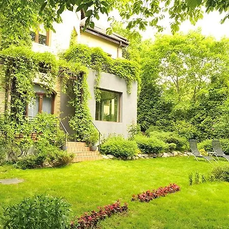 Bed & Breakfast Chambers'n Charm Boutique 4*