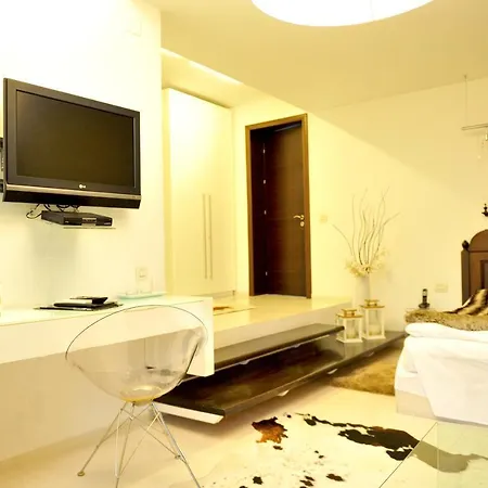 Bed & Breakfast Chambers'n Charm Boutique Brasov