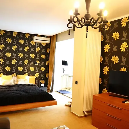 Bed & Breakfast Chambers'n Charm Boutique Brasov