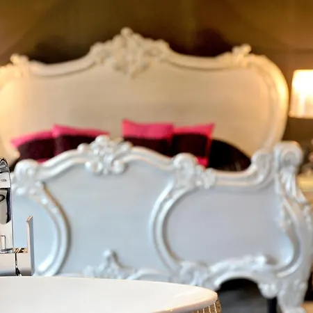 Bed & Breakfast Chambers'n Charm Boutique Brasov
