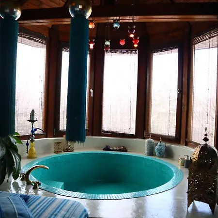 Bed & Breakfast Chambers'n Charm Boutique 4*