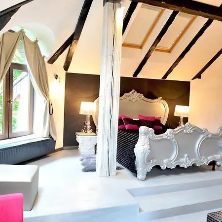 Bed & Breakfast Chambers'n Charm Boutique 4*