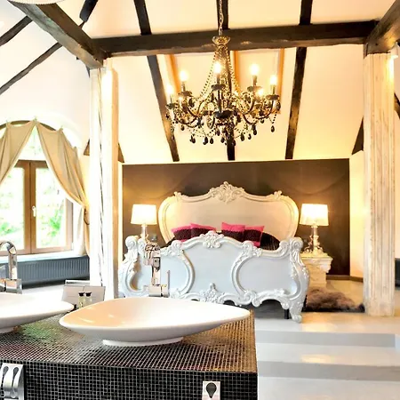 Chambers'n Charm Boutique B&B 브라쇼브