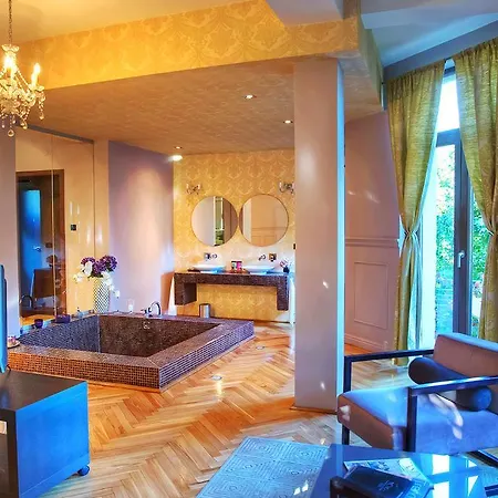 Chambers'n Charm Boutique Brašov