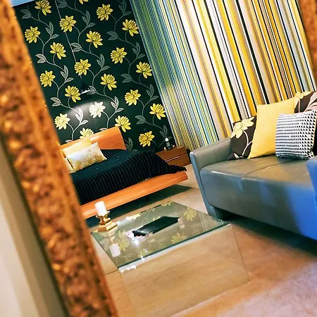 Bed & Breakfast Chambers'n Charm Boutique 4*