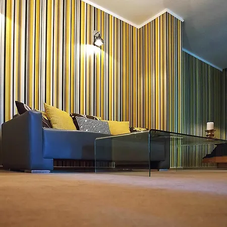 Chambers'n Charm Boutique Brasov