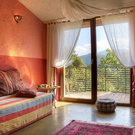 Bed & Breakfast Chambers'n Charm Boutique