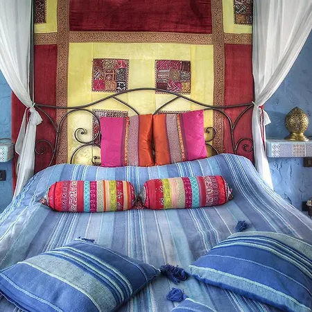 Bed and Breakfast Chambers'n Charm Boutique 4*