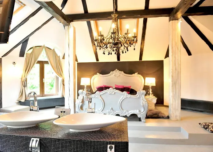 Chambers'n Charm Boutique Bed & Breakfast Brašov