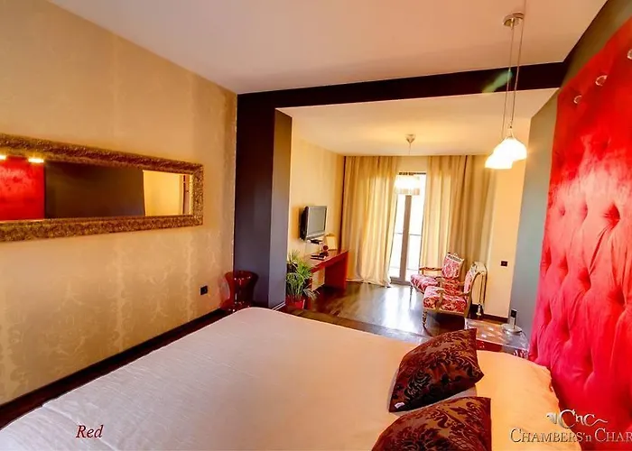 Chambers'n Charm Boutique Bed & Breakfast