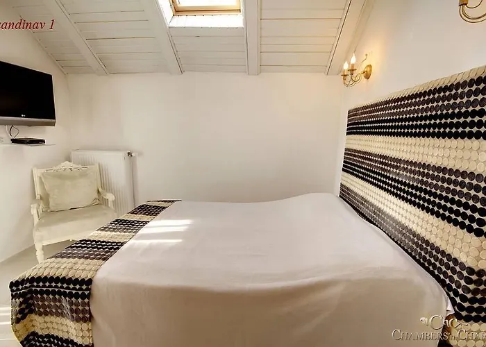 Chambers'n Charm Boutique 4*