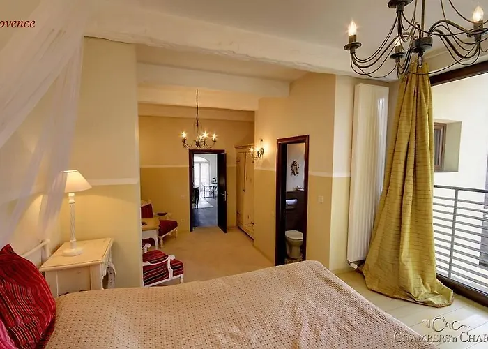 Chambers'n Charm Boutique ベッド・アンド・ブレックファスト