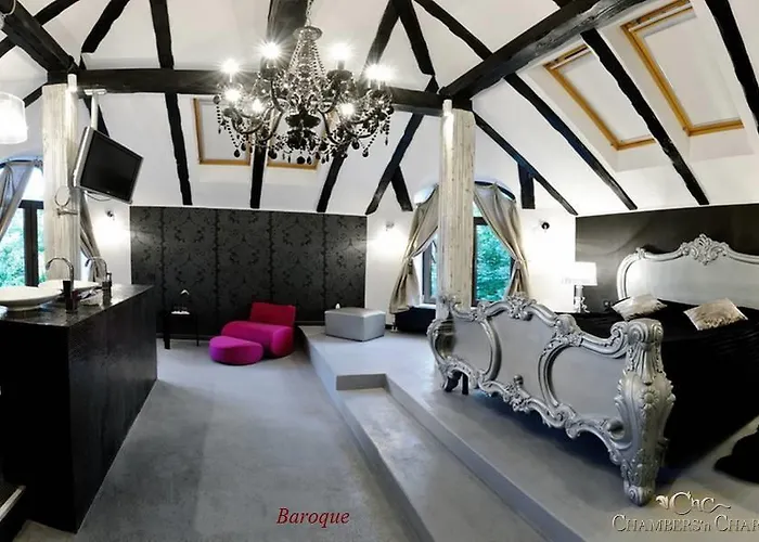 Chambers'n Charm Boutique 4*