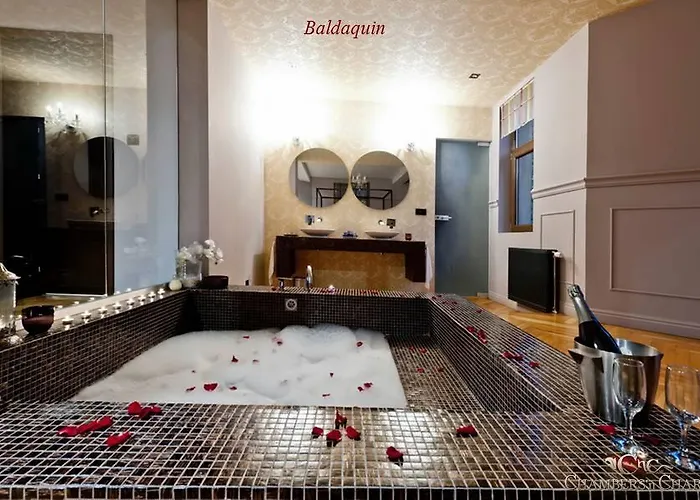 Chambers'n Charm Boutique Bed & Breakfast