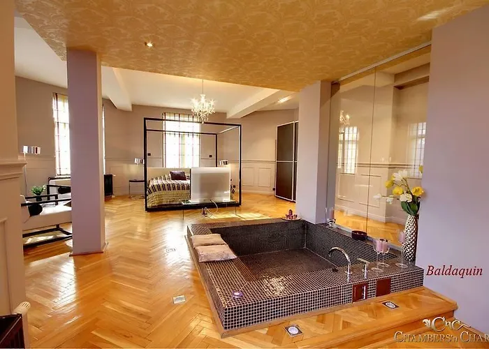 ベッド・アンド・ブレックファスト Chambers'n Charm Boutique 4*