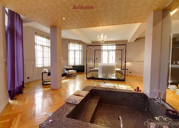 Chambers'n Charm Boutique