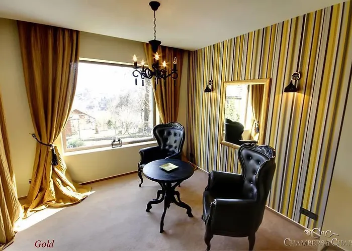 Chambers'n Charm Boutique Bed & Breakfast