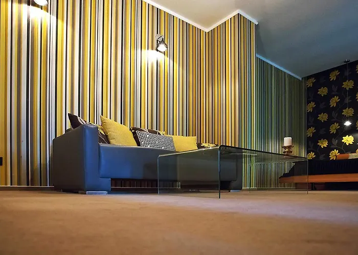 Chambers'n Charm Boutique ブラショフ